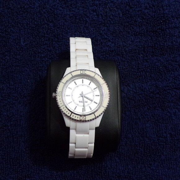 Fossil White Band Stainless Wrist Watch - Picture 1 of 5
